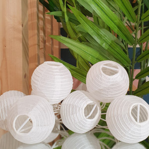 Guirlande lumineuse en boules de papier L3.10 m - vue en ambiance 2 - GUILY