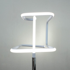 Lampadaire design et original LED angulaire - SPOK