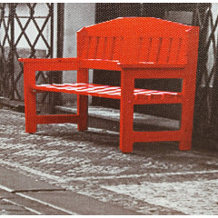 Tableau en toile imprimée rue et banc rouge avec cadre en bois noir 30x40 cm - Zoom -  BENCH