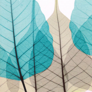 Tableau en toile imprimée feuilles vert et bleu avec cadre en bois noir 40x40cm - zoom -  SHEET