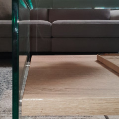 Bout de canapé en verre trempé transparent avec étagère en bois - zoom - GLASS