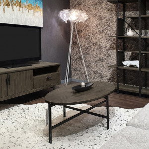 Table basse ovale en bois massif cendré et métal noir - vue en ambiance - BELLAGIO