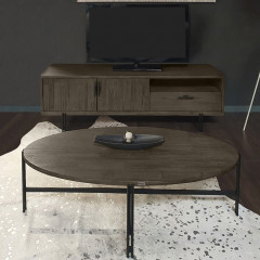 Table basse ovale en bois massif cendré et métal noir - vue en ambiance - BELLAGIO