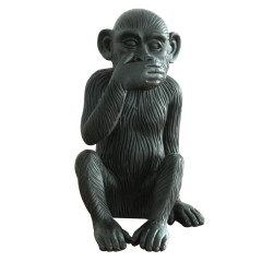 Statue singe avec main sur la bouche en résine noire mate peint à la main 28 x 39 x 25 cm - IWAZARU