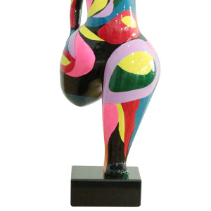 Statue femme debout en résine avec jambe pliée peinture multicolore 24 x 60 x 19 cm - zoom bas statue - BALERINA 02