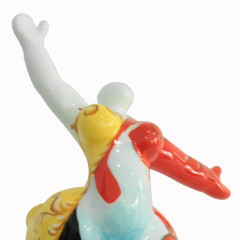 Statue femme debout en résine avec jambe levée peinture ornements 16 x 33 x 12 cm - zoom haut statue - BALERINA 06