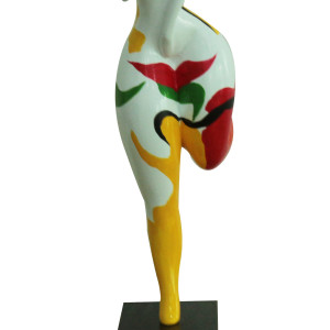 Statue femme élancée en résine avec tête en l'air et peinture abstraite multicolore 22 x 59 x 16 cm - zoom bas statue - SPOSA 01