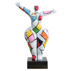 Statue femme debout en résine avec bras levés peinture carreaux multicolores 22 x 34 x 11 cm - SUBHA 01