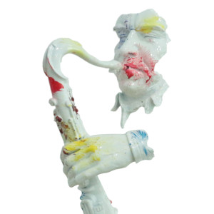 Statue saxophoniste avec saxophone en résine peinture blanche et multicolore 29 x 62 x 16 cm -  zoom haut statue - SAXO 04