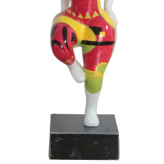 Statue femme debout jambe levée en résine avec formes abstraites multicolores 13 x 33 x 10 cm - zoom bas statue - RAGASA