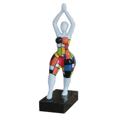 Statue femme debout avec bras levés en résine avec carreaux multicolores 18 x 39 x 10 cm - YOMA
