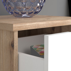 Table de chevet 2 tiroirs bois effet chêne naturel et blanc mat - zoom sur le tiroir ouvert en ambiance - WANDA