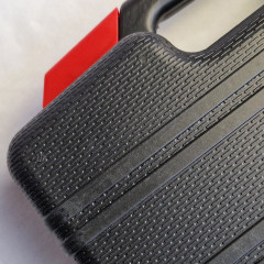 Boîte à outils noire et rouge avec 39 pièces en acier et polypropylène - zoom détails boîte à outils - MAC