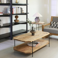 Table basse avec plateaux en pin recyclé et piètement en métal noir 120 x 43 x 62 cm - photo ambiance - Style chalet - ORIGIN
