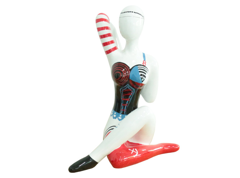 Statue femme assise en résine avec corset rouge noir et bleu H54cm - CIRCE 03