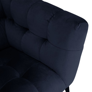 Canapé 2 places velours design avec pieds métal noir et assise capitonnée bleu marine - zoom sur le capitonnage - NEPTUNE
