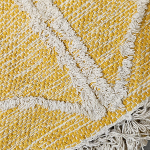 Tapis ethnique jaune en coton avec motifs et franges 120x180cm - MARA - zoom sur motifs