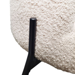 Chaise bouclette beige imitation laine de mouton et pieds métal noir - BOUCLE - zoom pieds métal