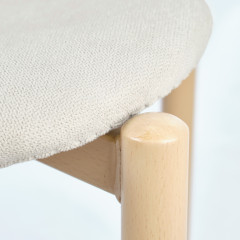 Chaises en tissu et piétement en métal effet bois - Beige - LOLI - zoom pied bois
