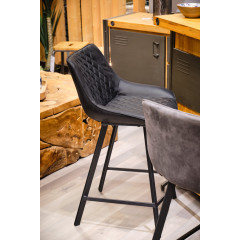 Chaise de bar design en tissu simili noir et pieds métal - XENA - photo ambiance