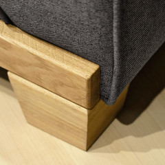 Canapé 2 places en tissu gris dossier capitonné pieds bois L.160 cm - PRETTY - zoom pied bois