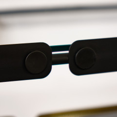 Consoles gigognes avec bords arrondis - métal et verre trempé - ROSEMARY