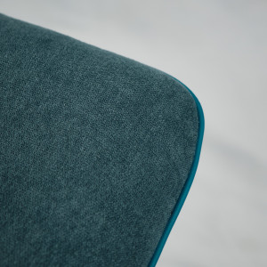 Chaise design en tissu avec piètement en métal noir - bleu - ALINE